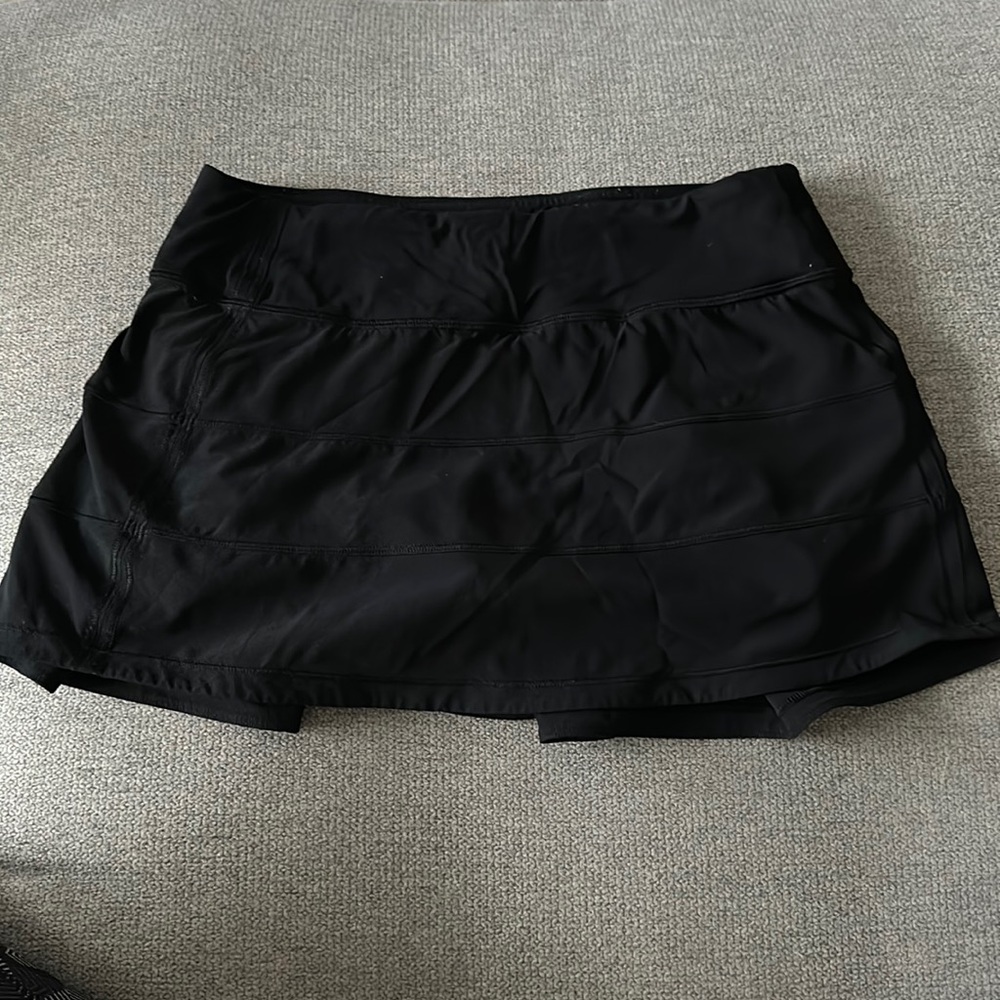Lululemon Run Pace Rival Mid-Rise Skirt- Size 4 Regular